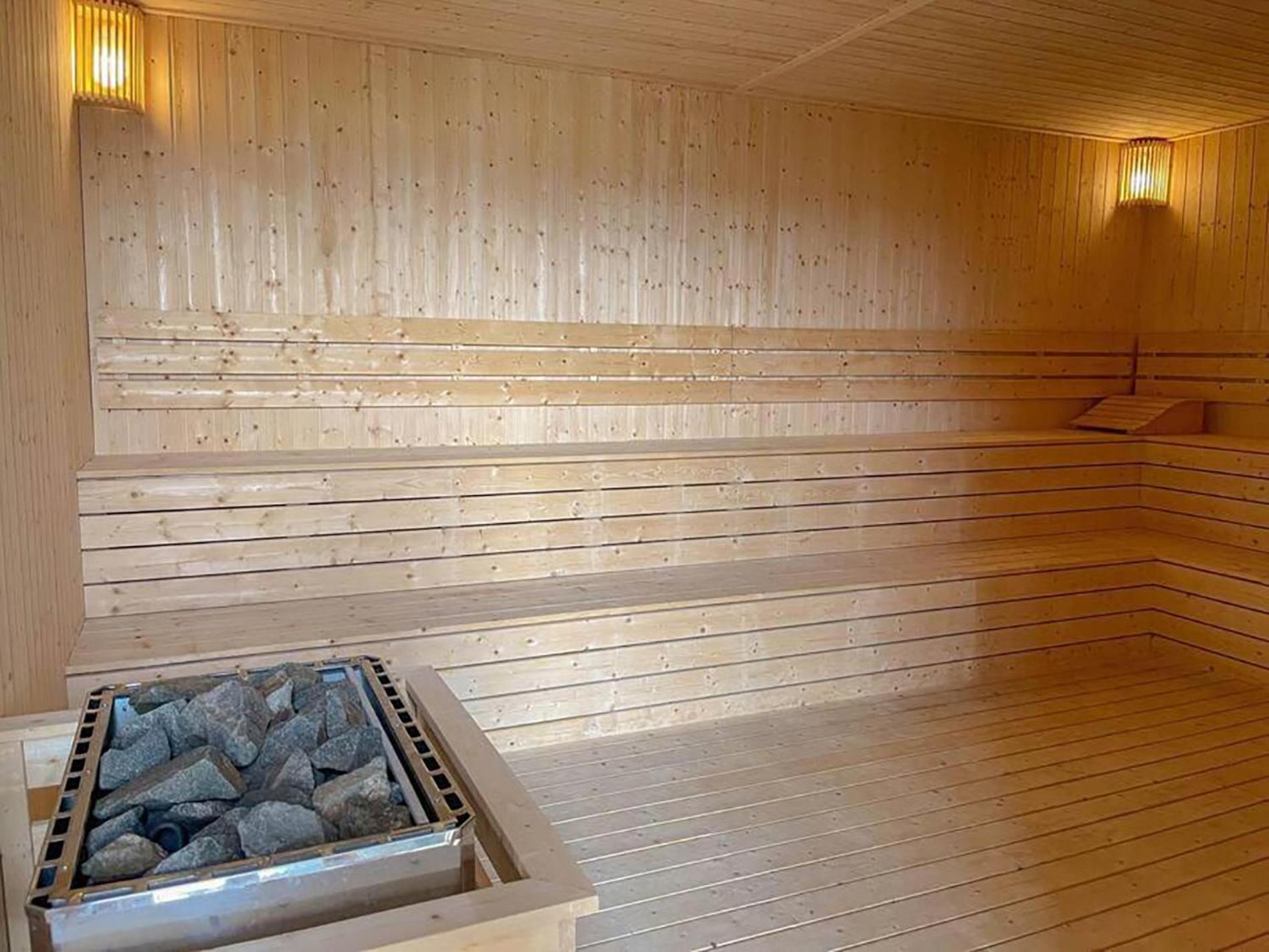 Skyscraper 65 Kl Highest Outdoor Bathtub Luxury Lavish Designer Suite Penthouse Lv65 Kuala Lumpur Exterior foto
