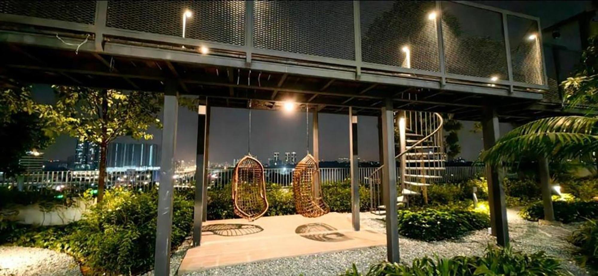 Skyscraper 65 Kl Highest Outdoor Bathtub Luxury Lavish Designer Suite Penthouse Lv65 Kuala Lumpur Exterior foto